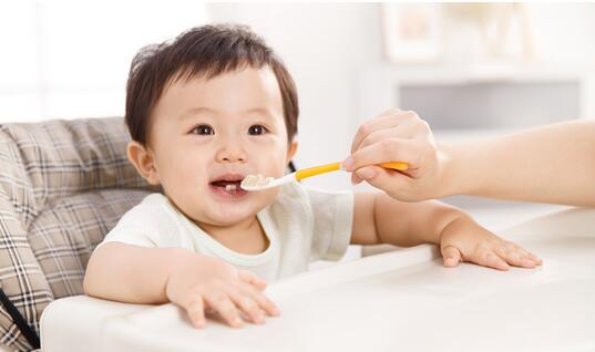 宝宝吃什么可以补钙？（多吃菠菜可以补铁吗？）