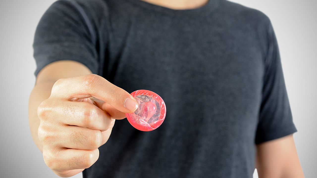 超薄避孕套会不会有安全隐患？正确使用安全套注意这4点