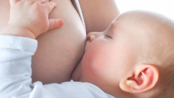 新生儿母亲大三阳能够母乳喂养吗？有大三阳可以喂母乳给婴儿吗