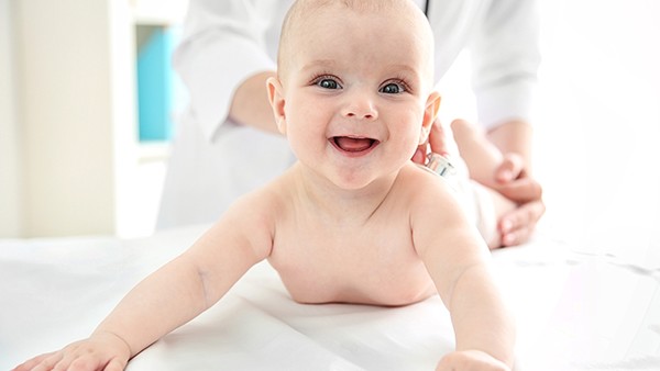 婴儿米粉包含哪些成分？如何锻炼宝宝的咬合能力？