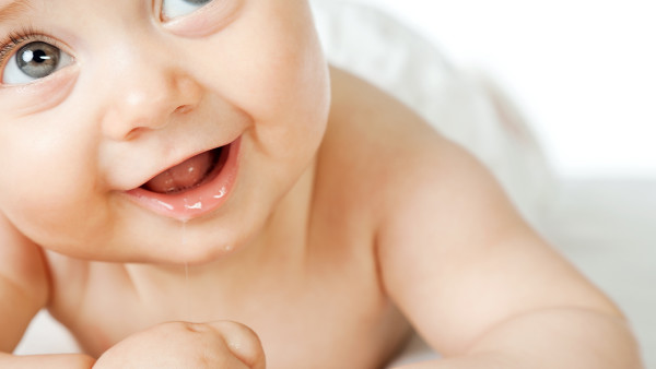 给婴儿用安抚奶嘴好不好？长期应用安抚奶嘴有什么危害？