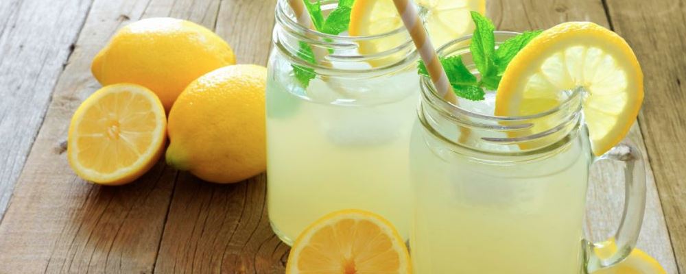 每天一杯柠檬水，健康生活从此开始