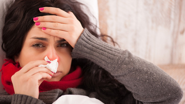流鼻涕、鼻塞、偶尔咳嗽是怎么回事？（流鼻涕、鼻塞、偶尔咳嗽是什么原因引起的？）
