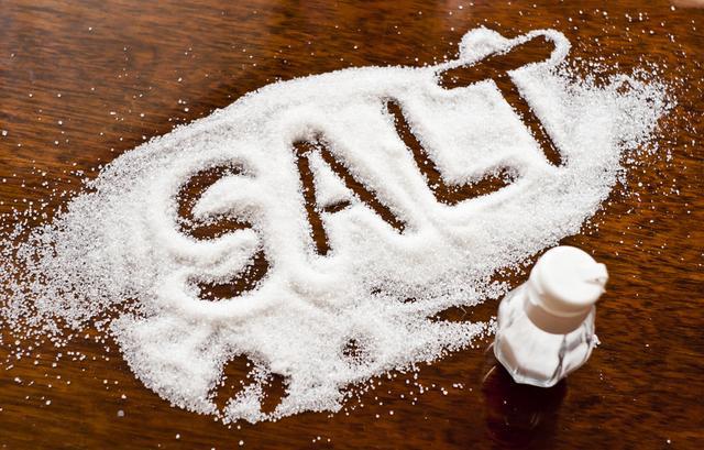 加碘盐适合哪些人吃，低钠盐适合哪些人吃？（加碘盐适合哪些人吃，不适合哪些人吃）