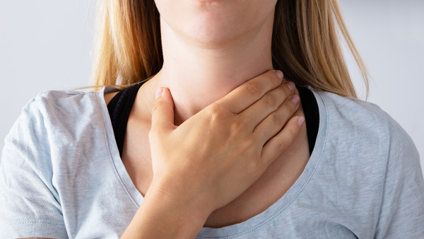 无感冒症状的喉咙痛怎么回事怎么办