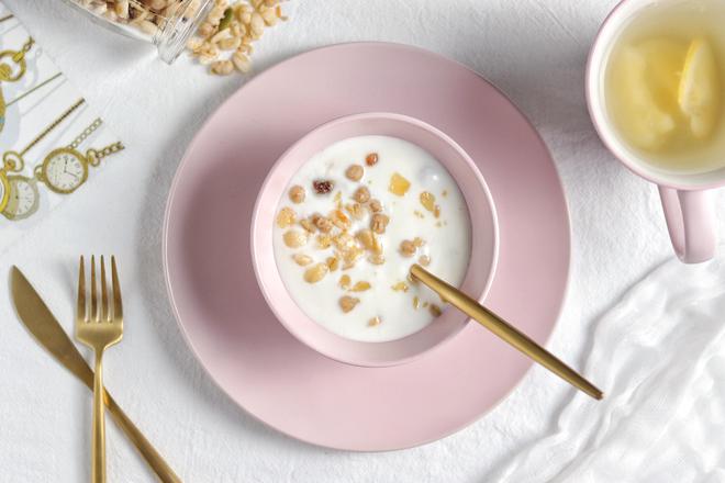 壹邦健康小知识：怎么样喝酸奶最健康有益？