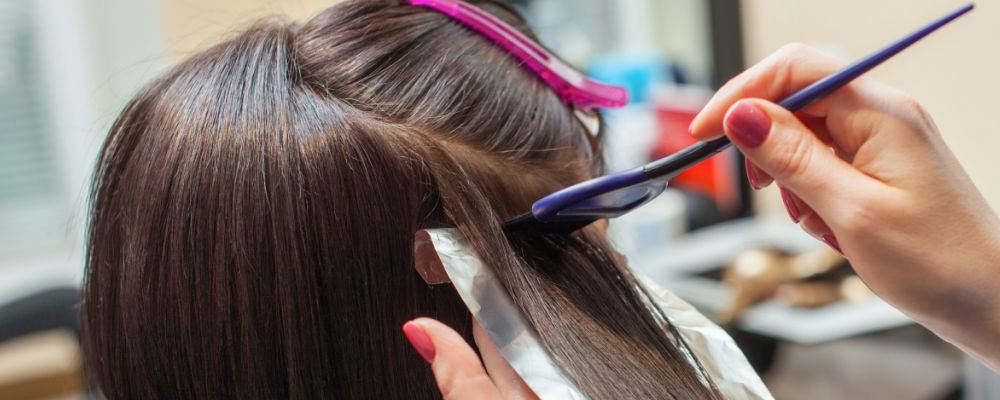 女子染发10余年致头皮胎记癌变 染头发有什么危害 染发的危害有哪些