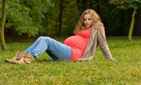 怀孕尿检看哪个参数怀孕验尿报告单怎么看怎样自查怀孕没有流产呢