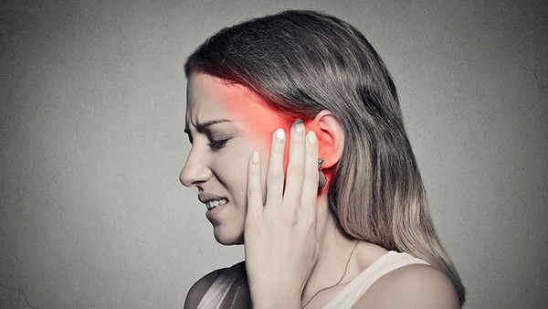 中耳炎流脓怎么回事