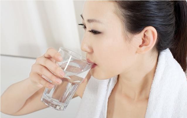 食疗养生：早上一杯水怎么喝最健康？