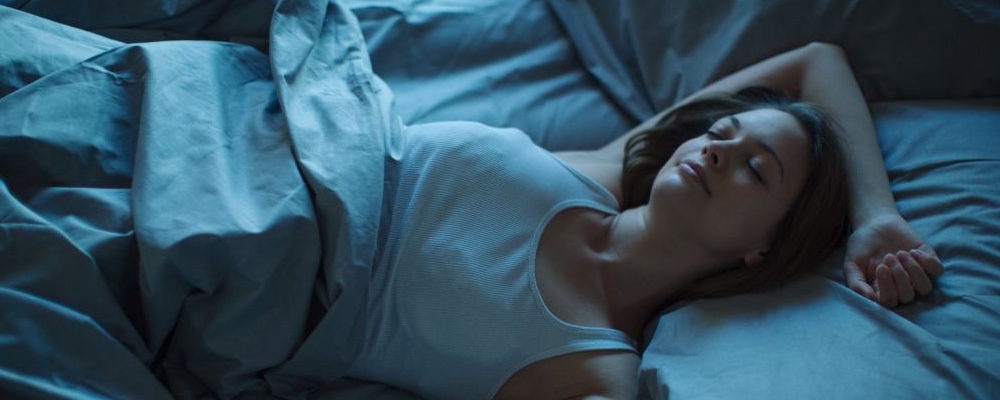 为什么睡觉会流口水？可能是7种疾病的征兆，来看看医生怎么说